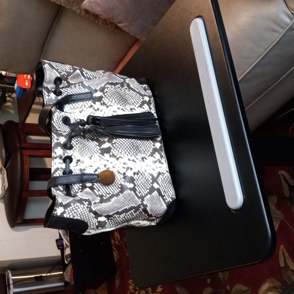 Handbag - Picture 1 of 10